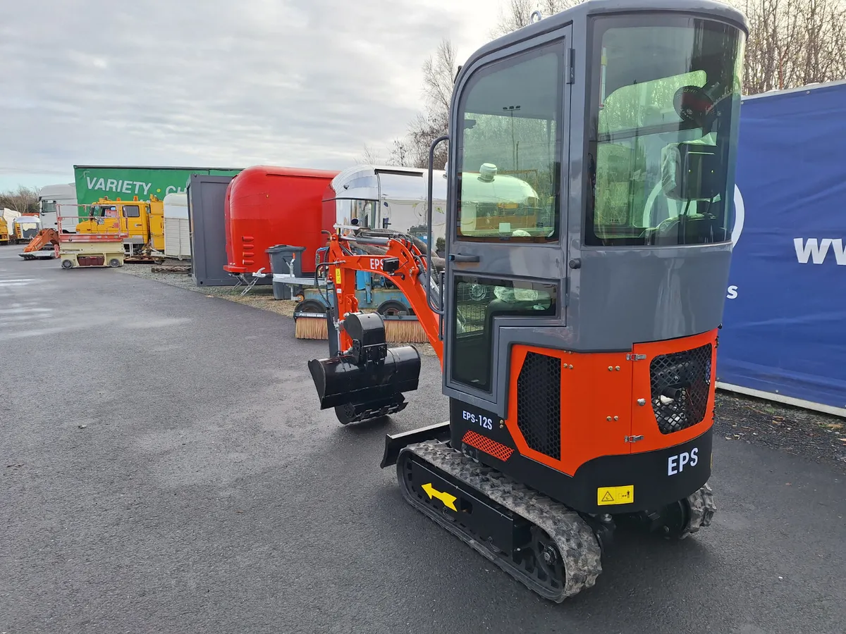 2025 Excavator For Auction - Image 4