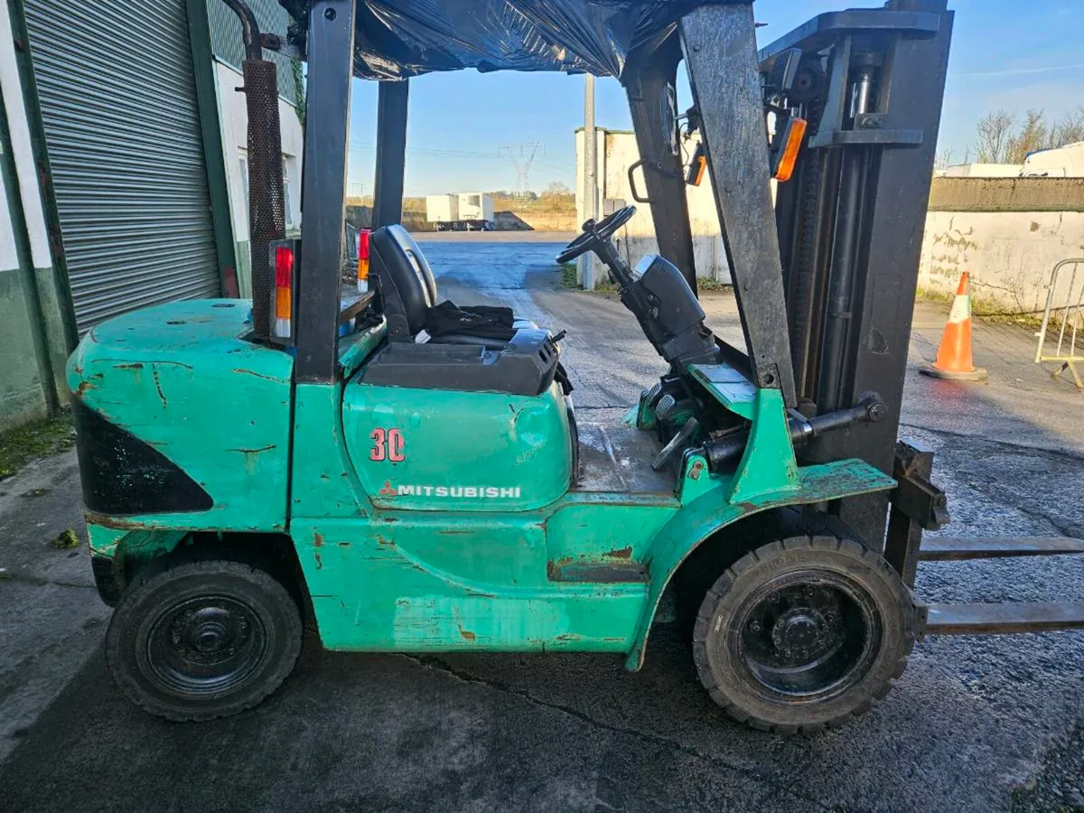 Mitsubishi Diesel Forklift - Image 4