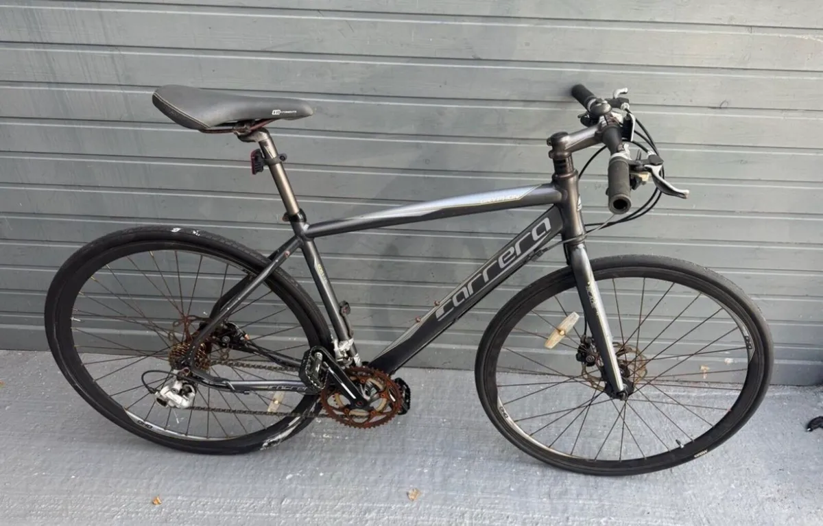 Lightweight Hybrid Flat Bar Road Bike