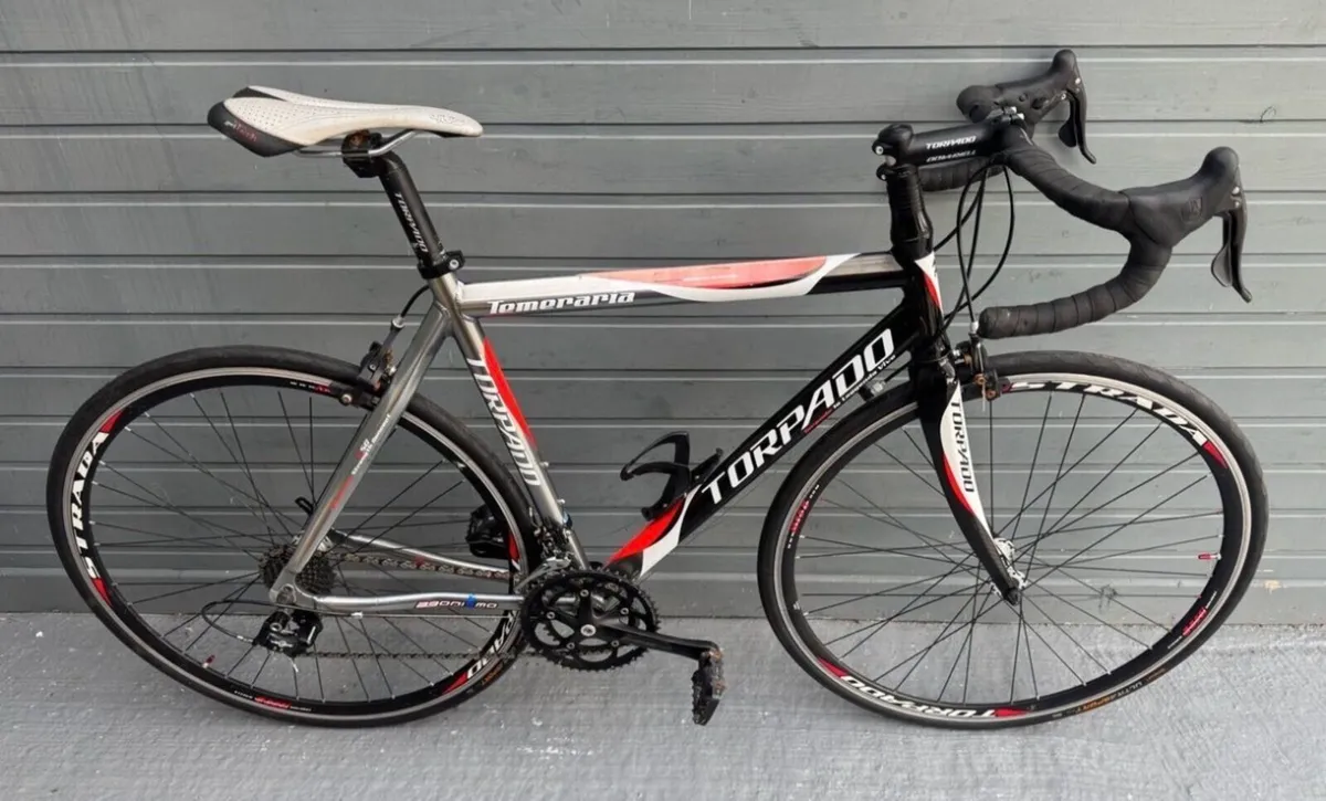 High End Lightweight Road Bike - Image 1