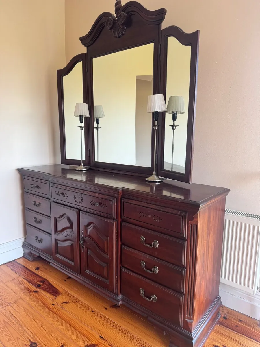 Solid Wood King Size Bedroom Furniture Suite - Image 3