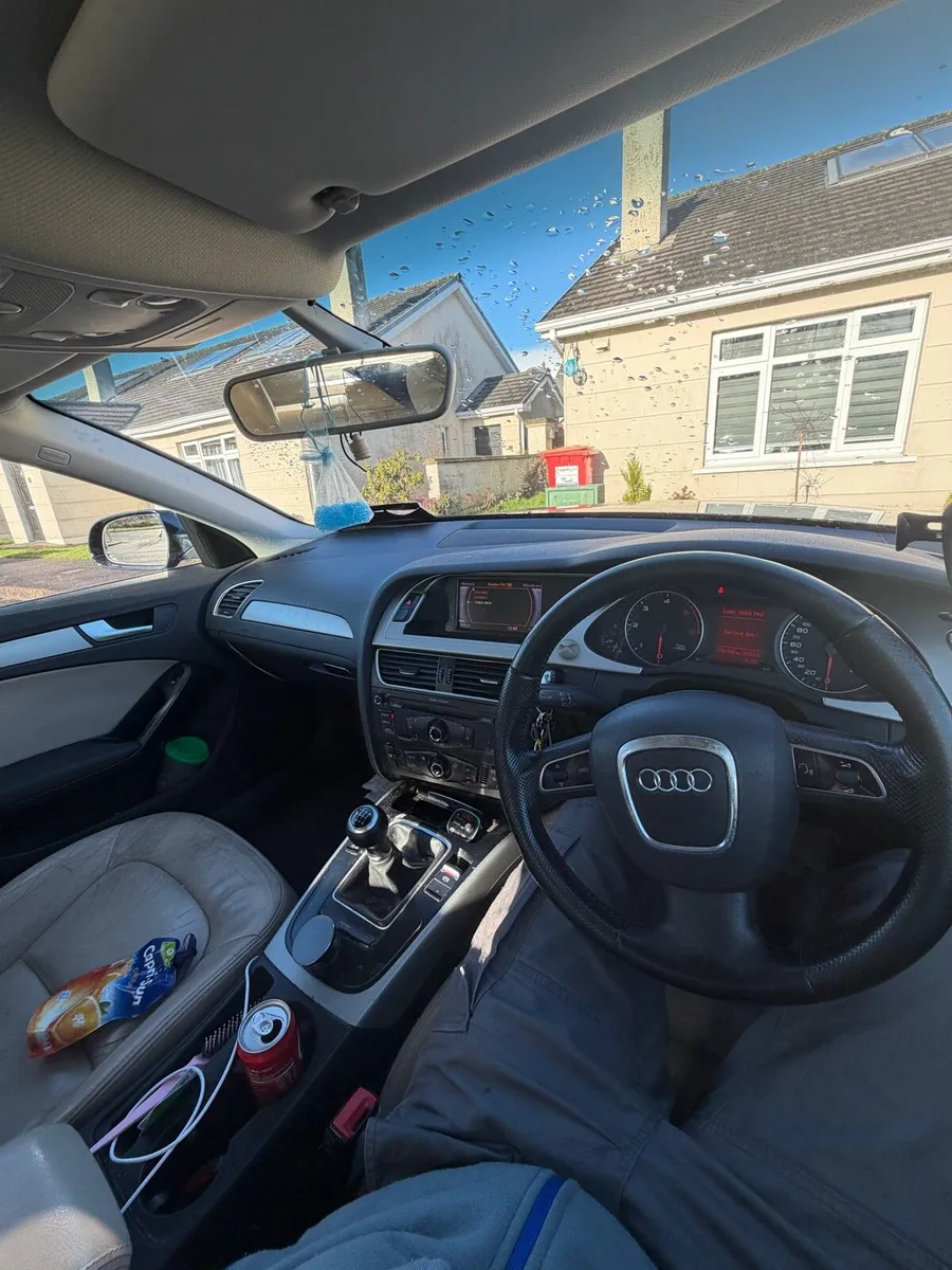 AUDI A4 2010 - Image 3