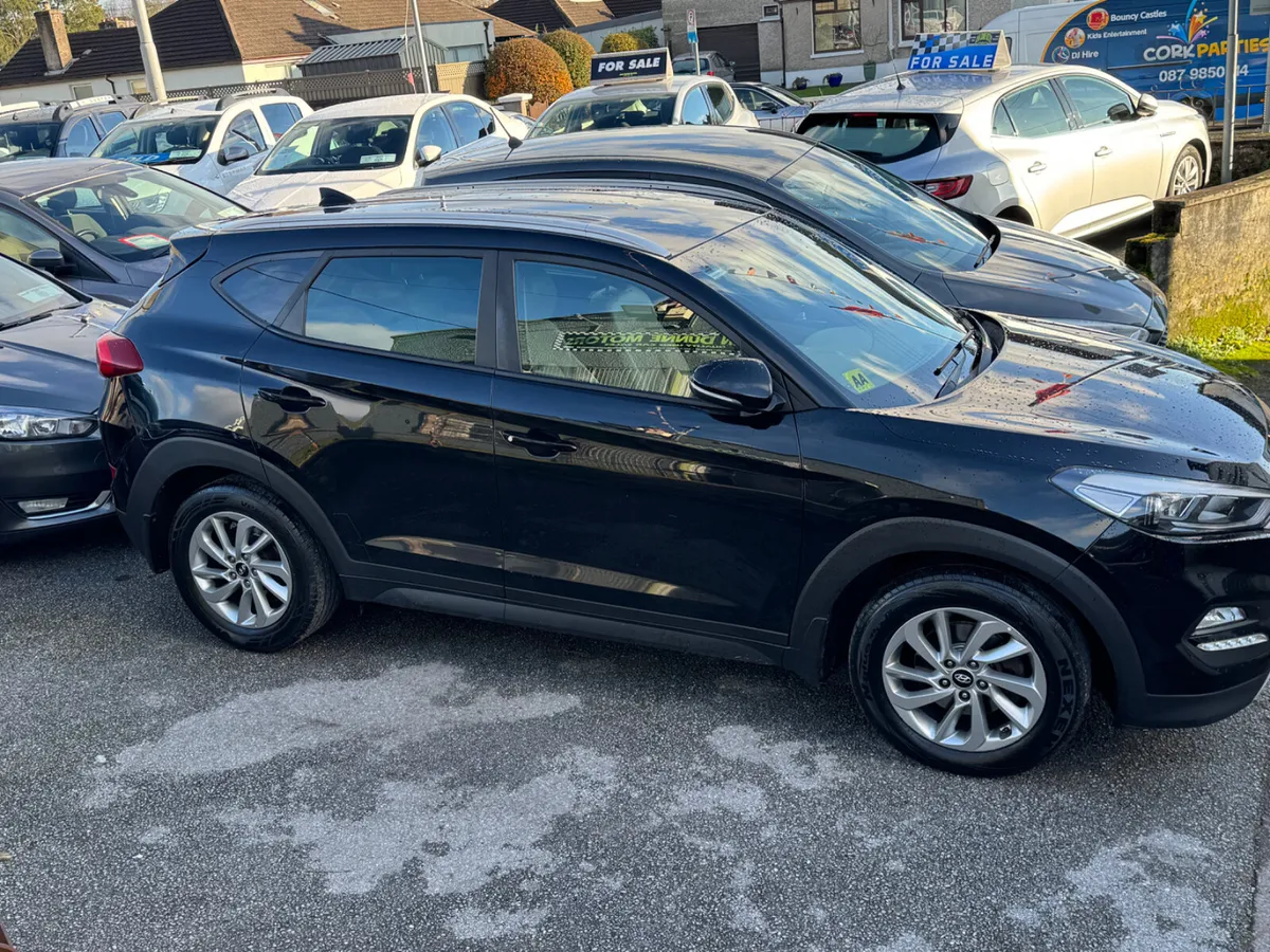 Hyundai Tucson Executive high spec - Image 3