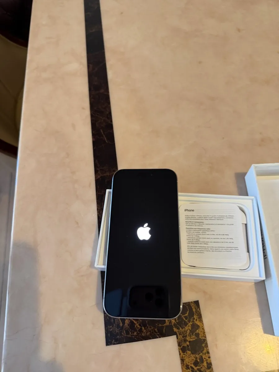 iPhone 15 pro 128 gb titanium white - Image 4