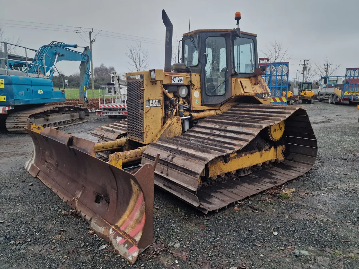 2007 Caterpillar For Auction - Image 1