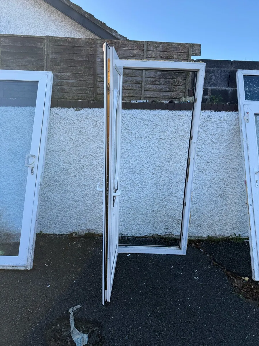 Pvc front door - Image 3