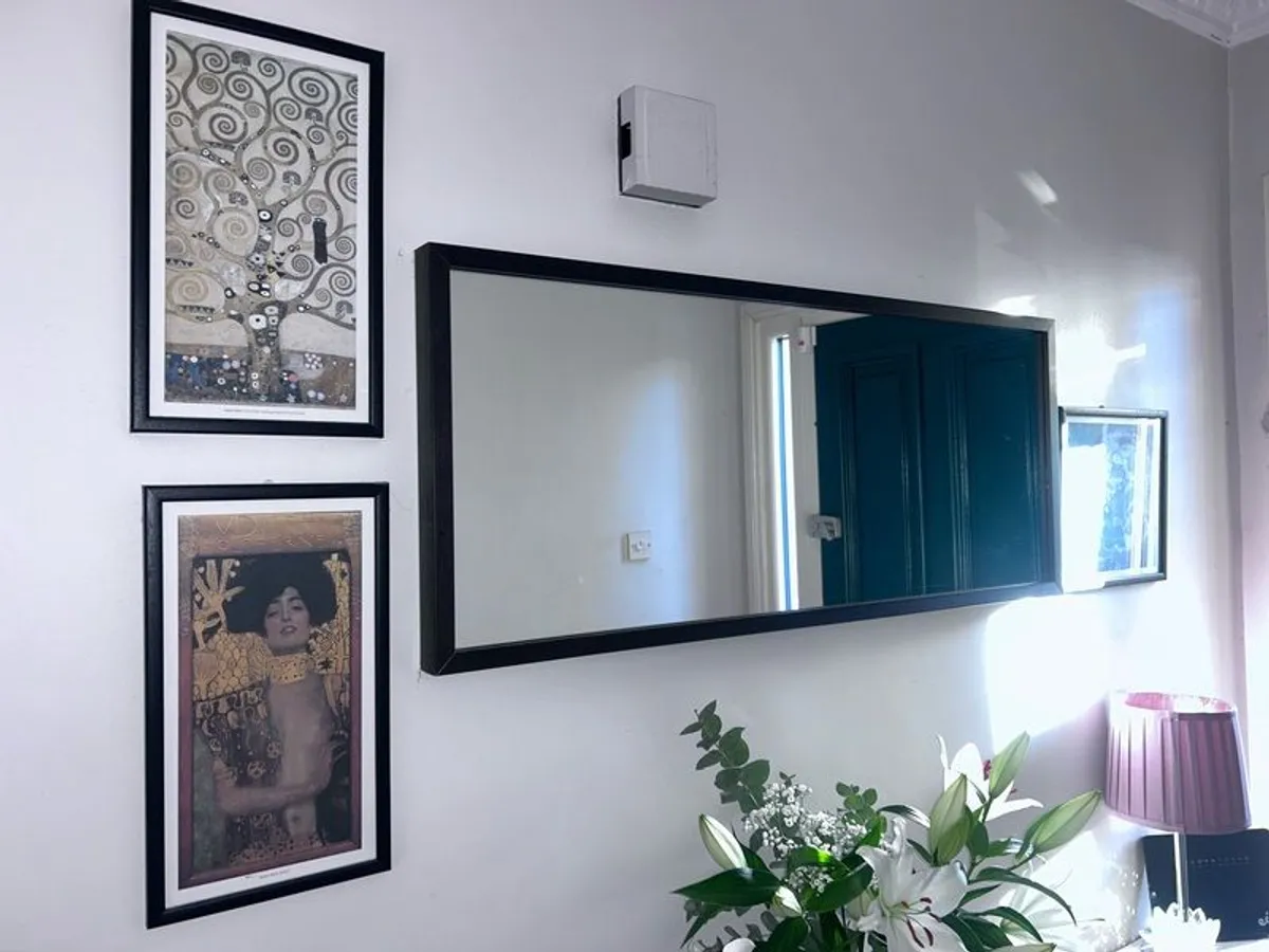 Beautiful Mirror With Black Edging - Image 1