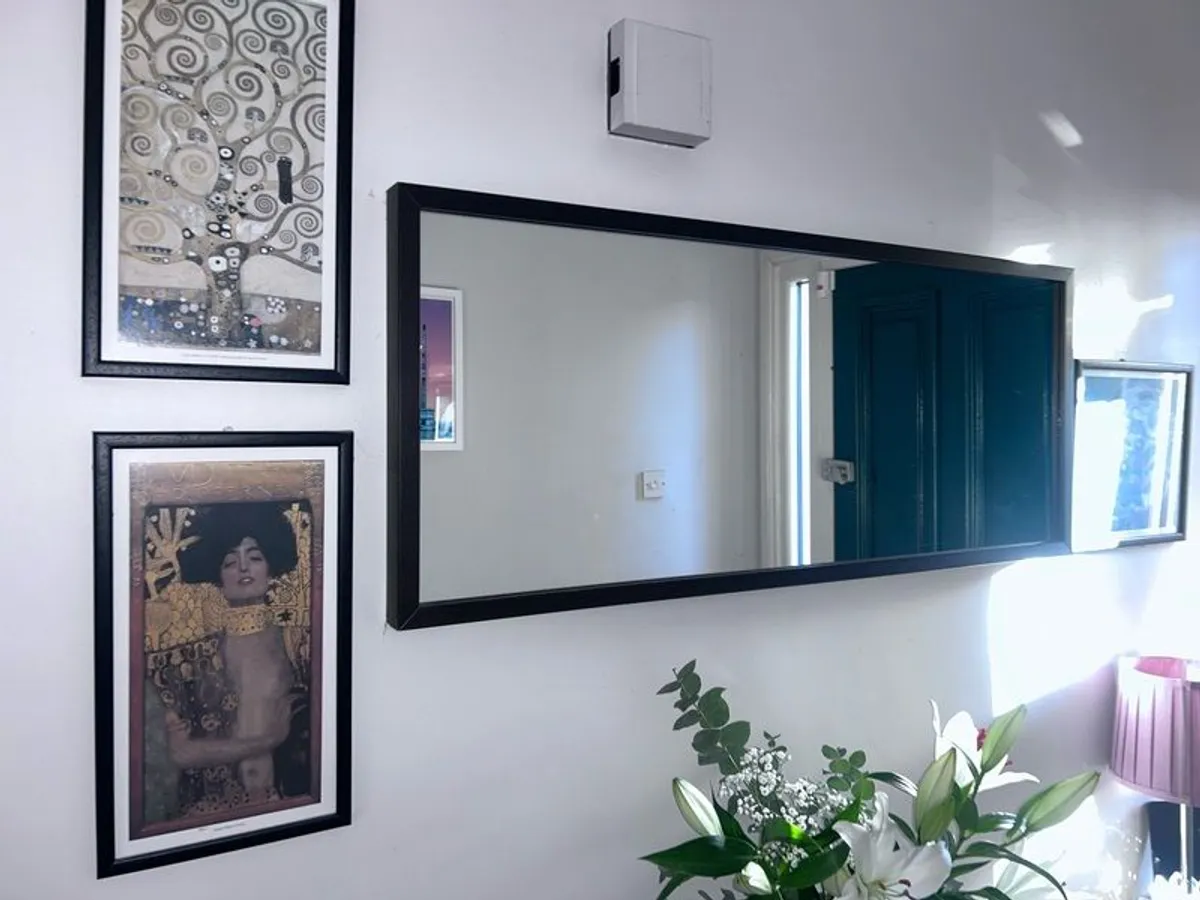 Beautiful Mirror With Black Edging - Image 2