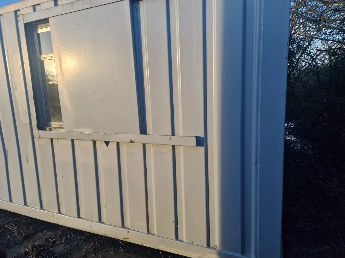 Canteen Cabin For Auction - Image 3