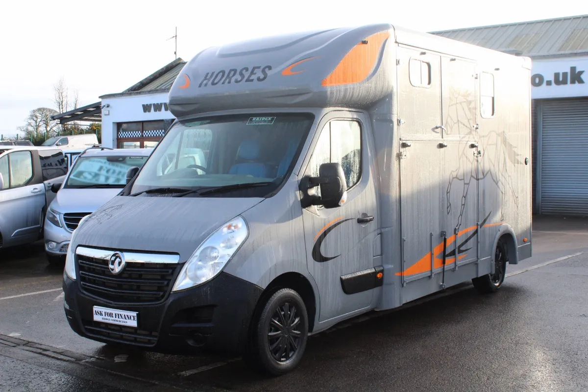 2018 Vauxhall Movano 3500 2 Stall Horse Lorry - Image 1