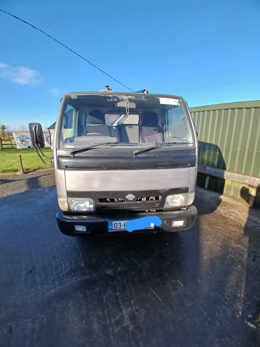 03 Nissan Cabstar Tippertn - Image 2