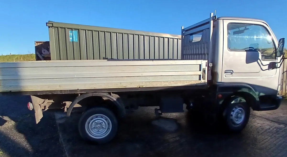 03 Nissan Cabstar Tippertn - Image 3