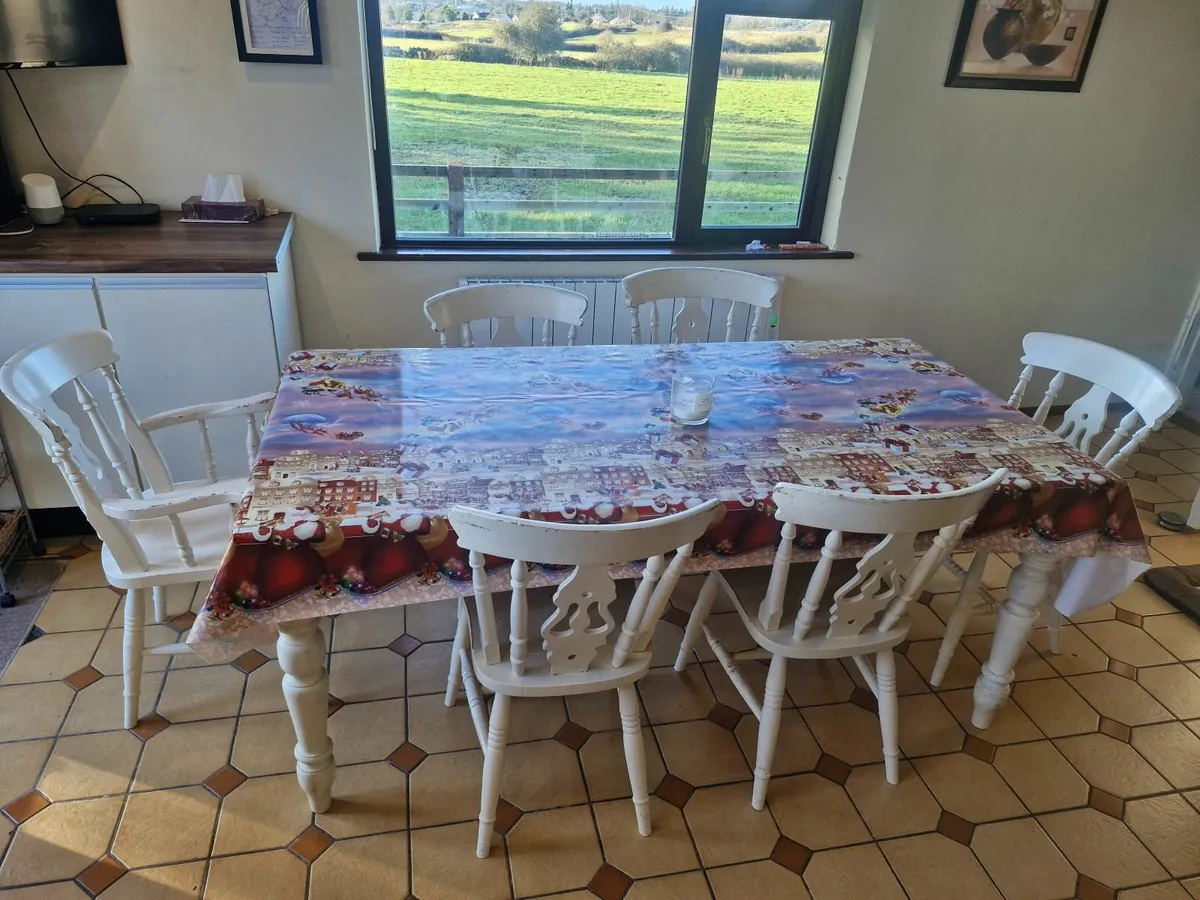 Kitchen table and 6 Chairs - Image 2