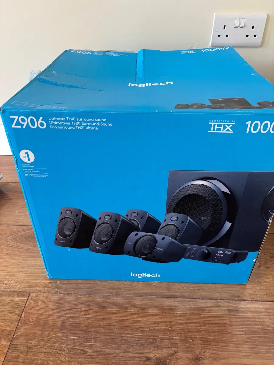 Logitech Z906 Ultimate Sound Surround system
