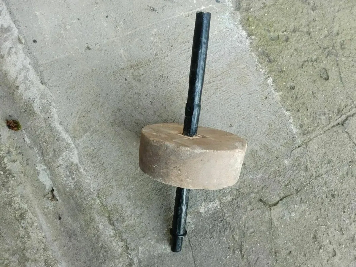 Antique sharpening Whetstone - Image 1