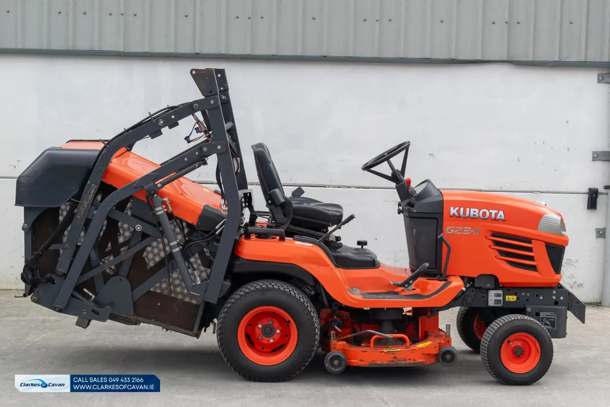 Used 2016 Kubota G23 HD Lawnmower - Image 3