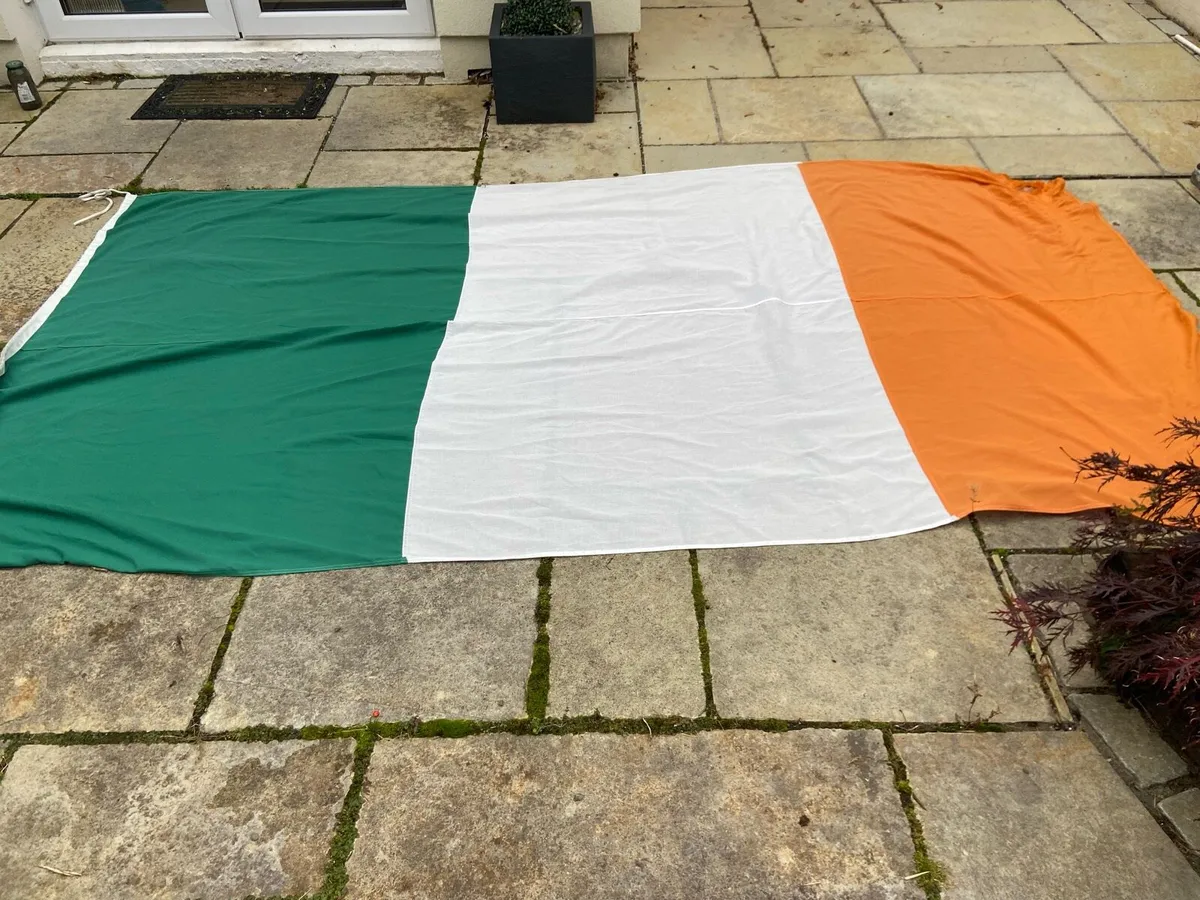 Vintage Large Irish Flag 16ft x 11ft - Image 2