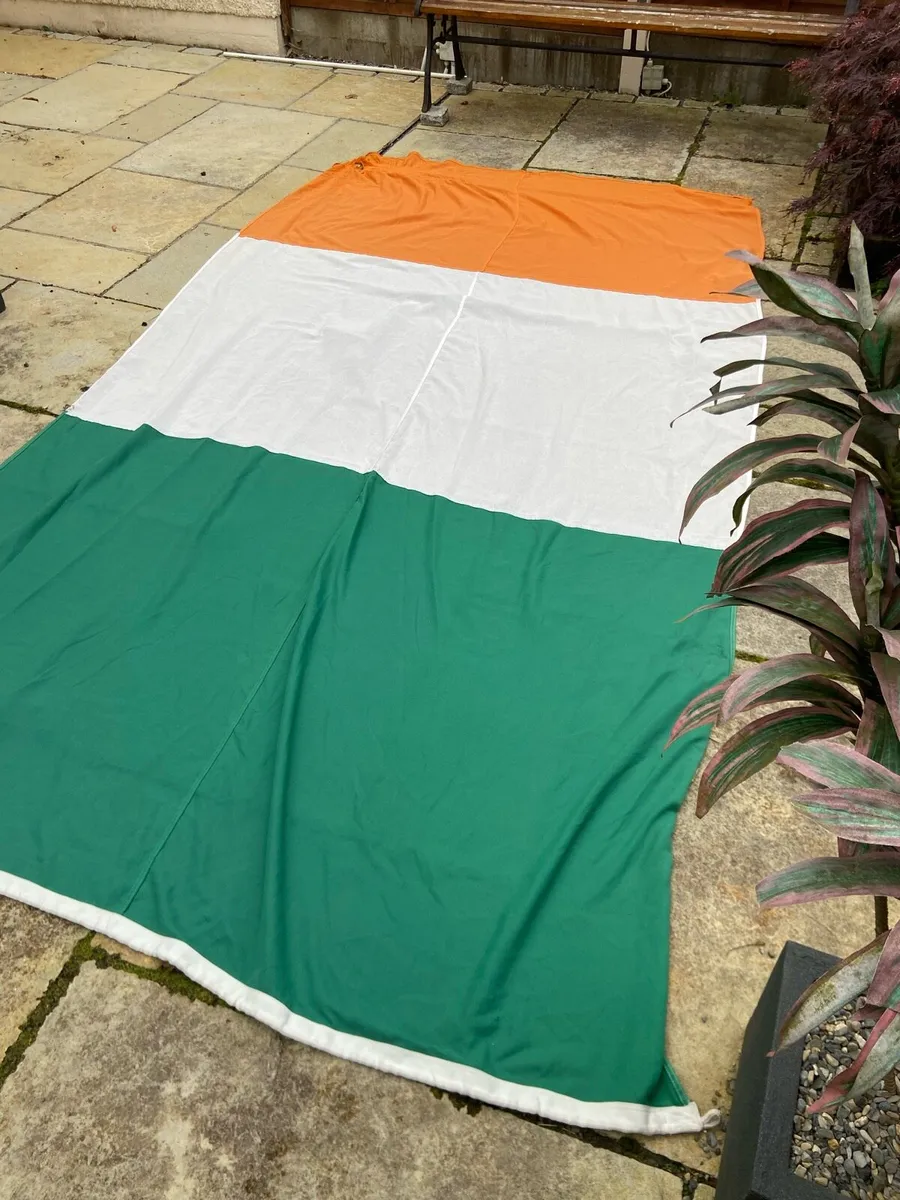 Vintage Large Irish Flag 16ft x 11ft - Image 4