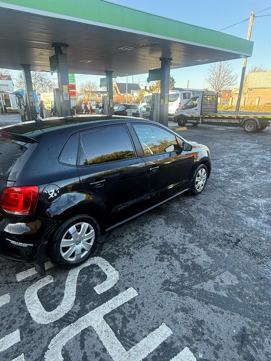 Volkswagen polo 2011 - Image 2