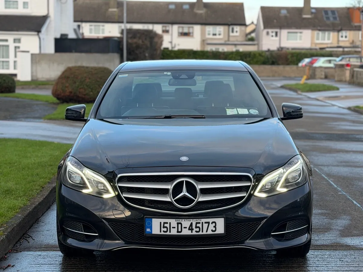 151 Mercedes e220 - Image 2