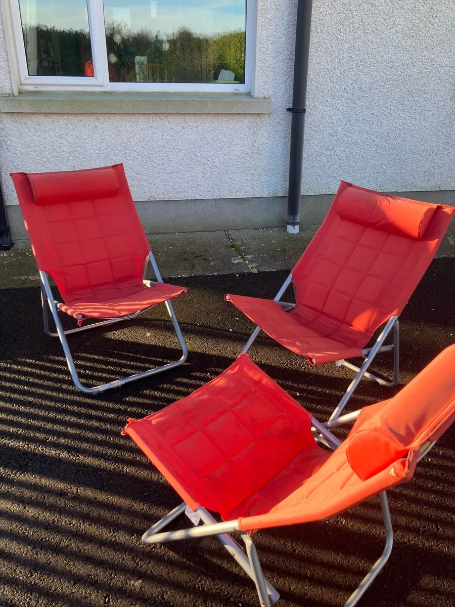 3 Outdoor chairs - Image 1