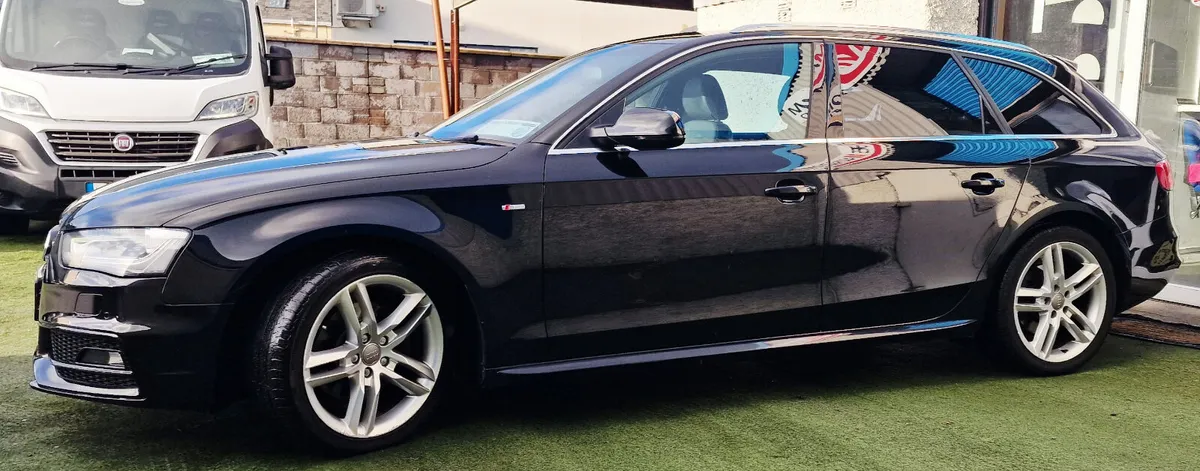 Audi A4 S-LINE AVANT 2.0TDI NAV XENON - Image 2