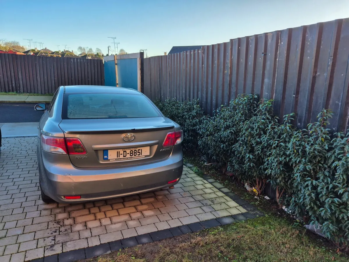 Toyota Avensis 2011 - Image 4