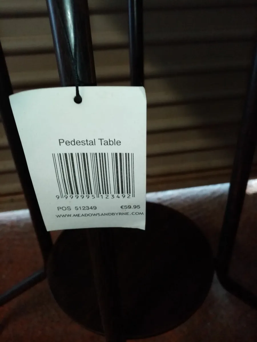 Pedestal circulare table made of chrome - Image 2