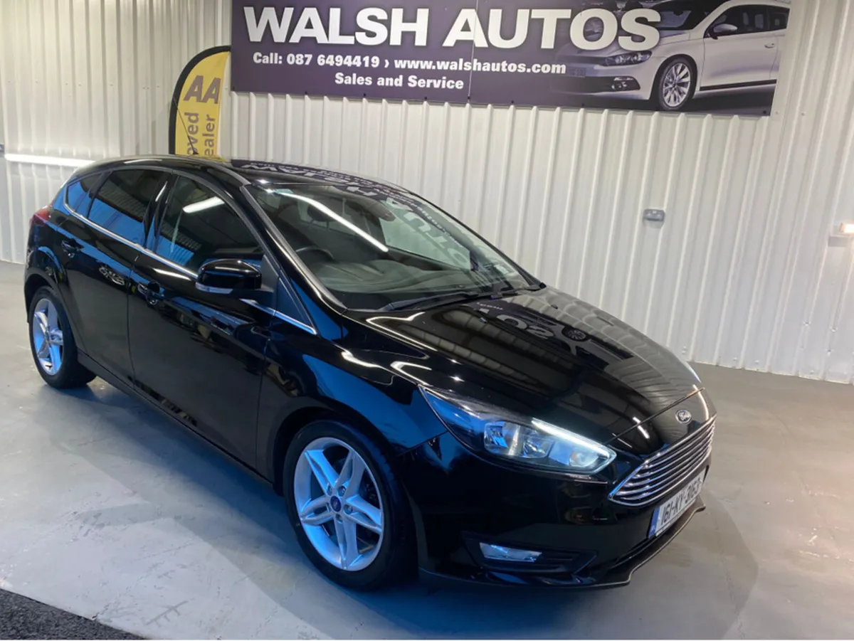 Ford Focus 1.0   ZETEC 125PS 5DR T - Image 1
