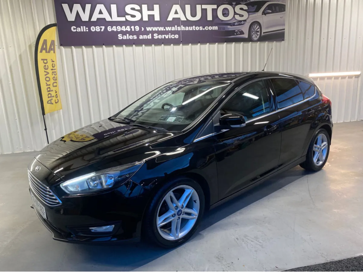 Ford Focus 1.0   ZETEC 125PS 5DR T - Image 4
