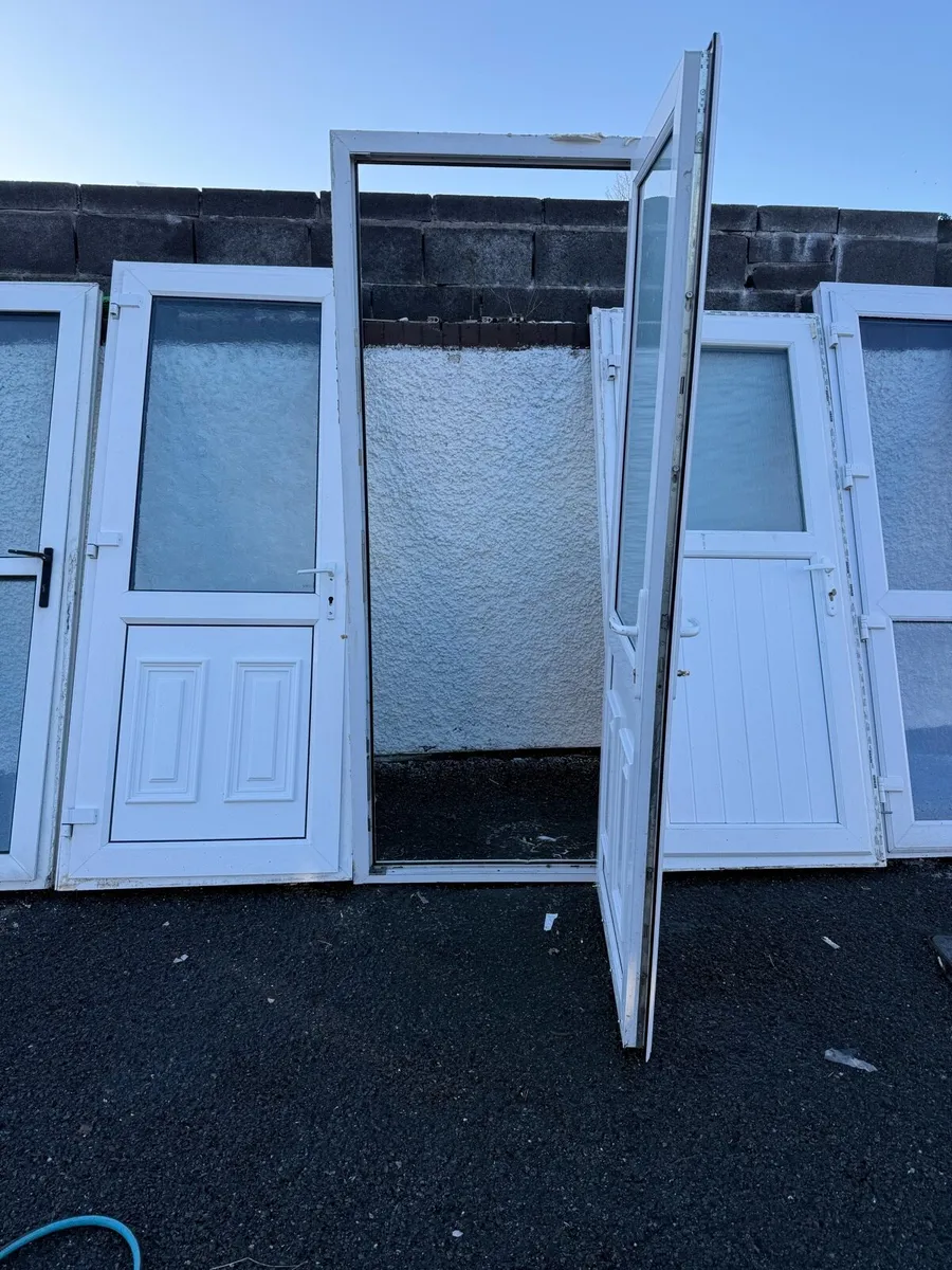 Pvc, Back door - Image 3