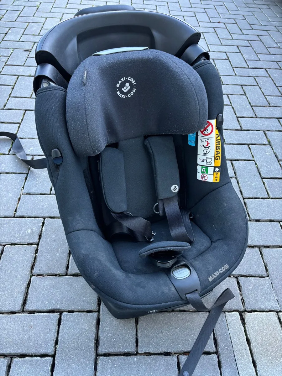 Maxi cosi titan car seat with isofix 2 - Image 3