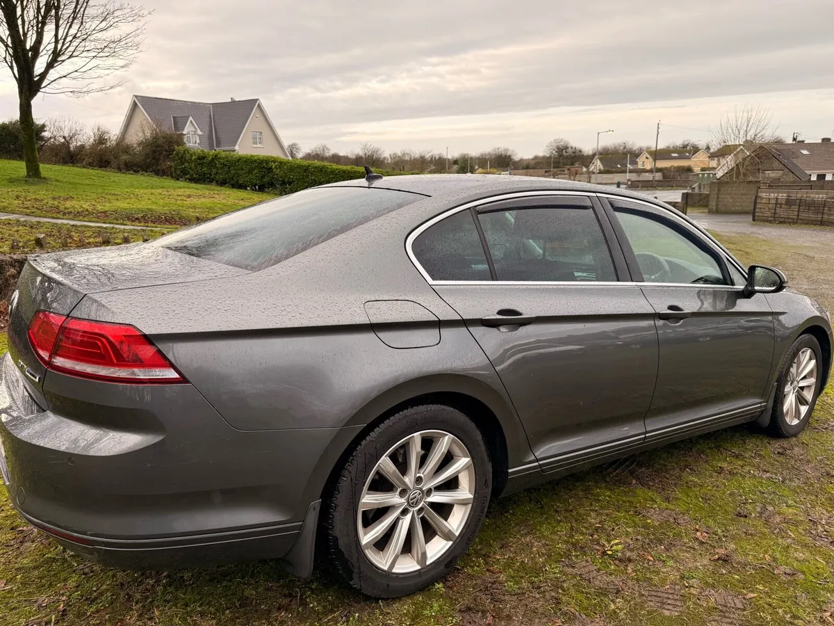 2015 VW Passat 2.0 TDI - Image 2