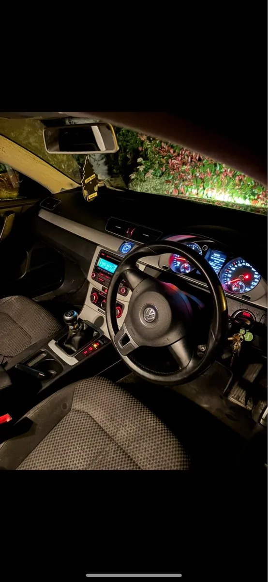 Vw Passat - Image 4