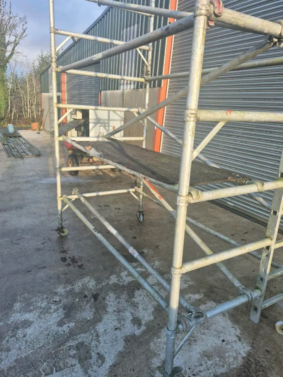Aluminium scaffolding tower - Image 2