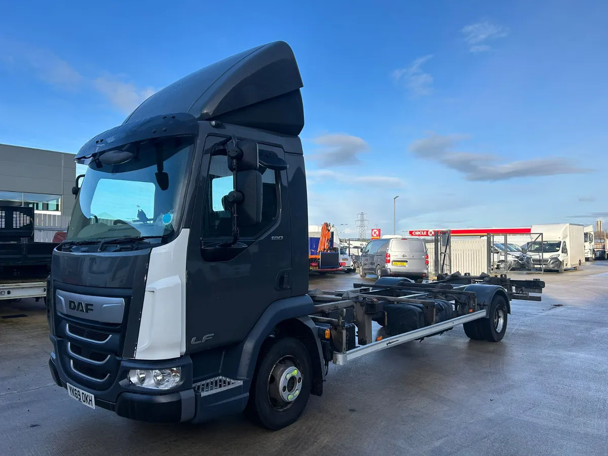 September 2019 DAF LF 180 7.5T Chassis Cab - Image 3