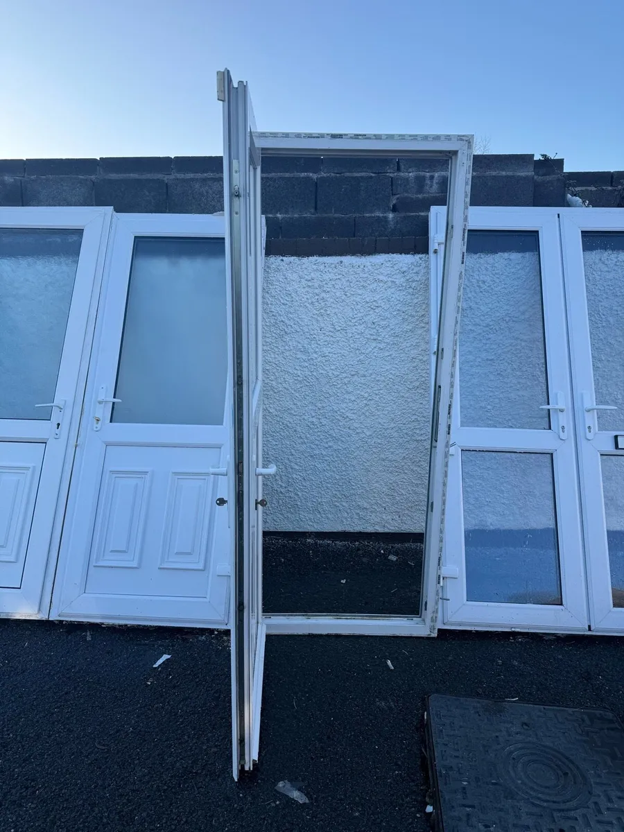 Pvc, Back door - Image 3