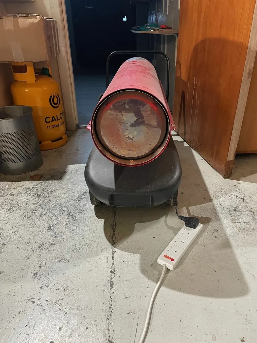 Diesel Kerosene Space Heater. - Image 2