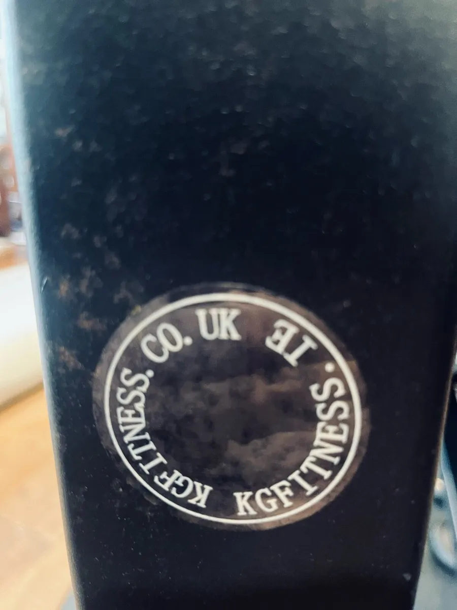 Rack bench barbell dumbbells and weights - Image 2