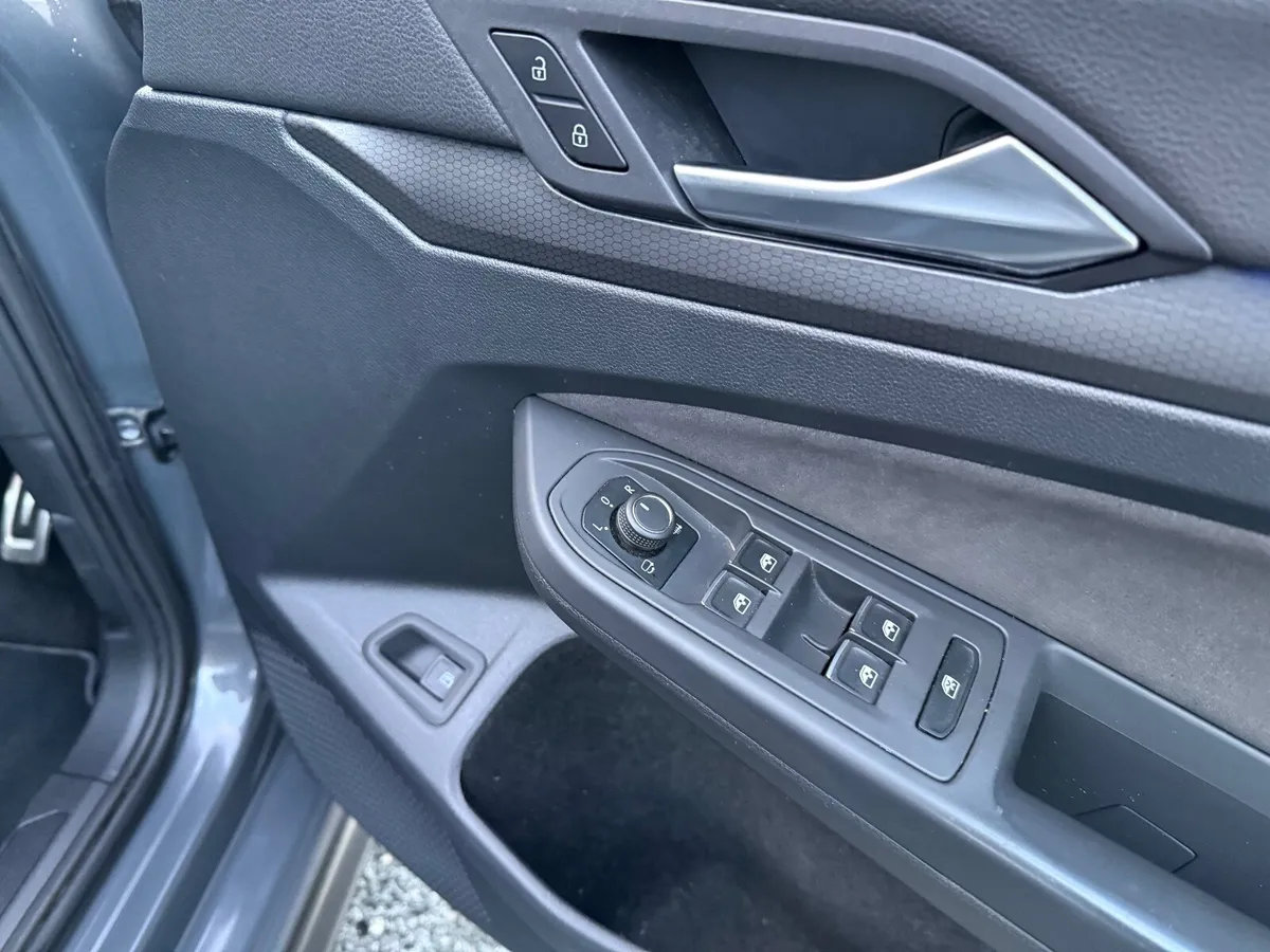 2022 Volkswagen Golf GTE 245 BHP PHEV 70k Miles - Image 4