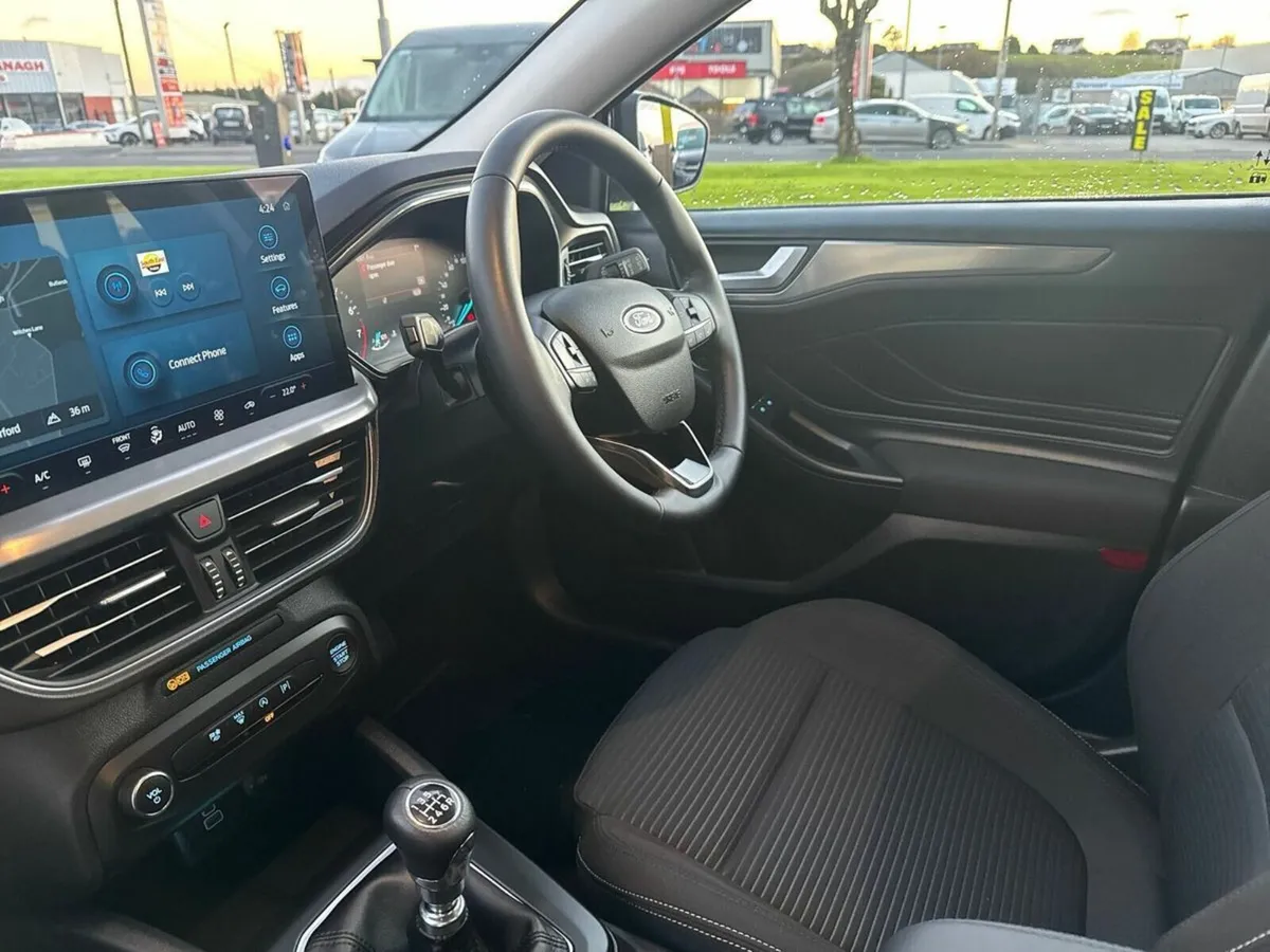 Ford Focus Titanium 1.0L EcoBoost 125PS mHEV - Image 3