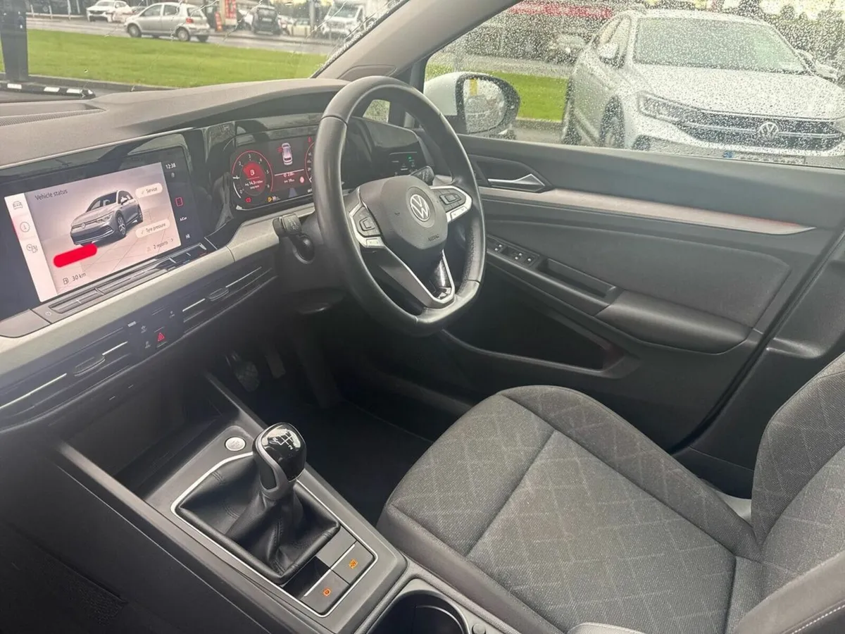 Volkswagen Golf 2.0 TDI 115HP Life - Image 3