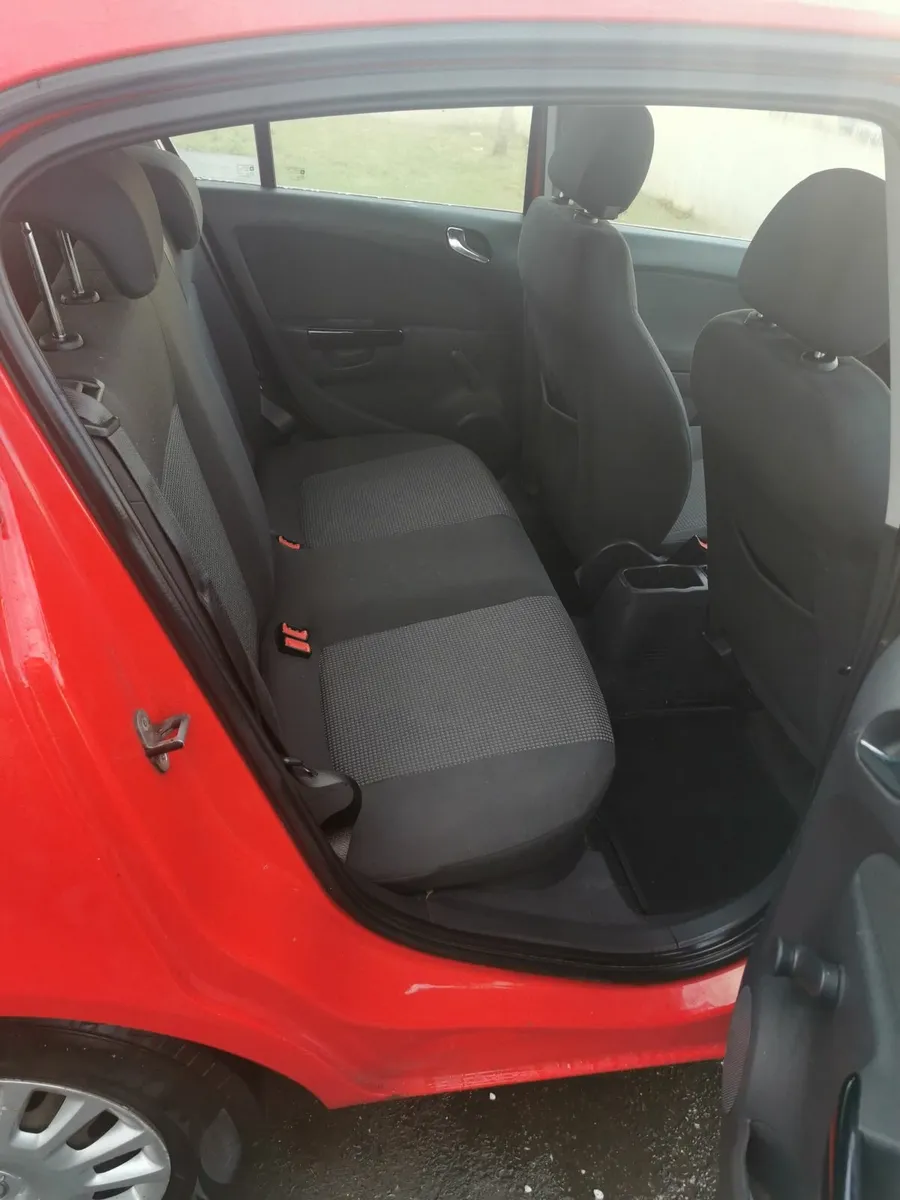 Opel Corsa 2010 - Image 2