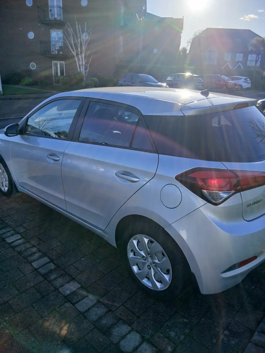 Hyundai i20 2015 - Image 3