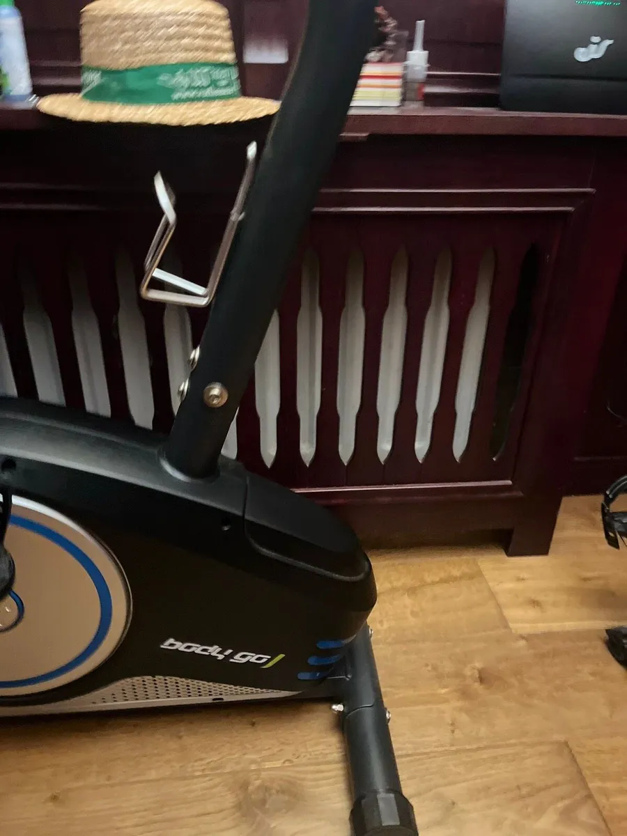 Exercise bike - Image 2