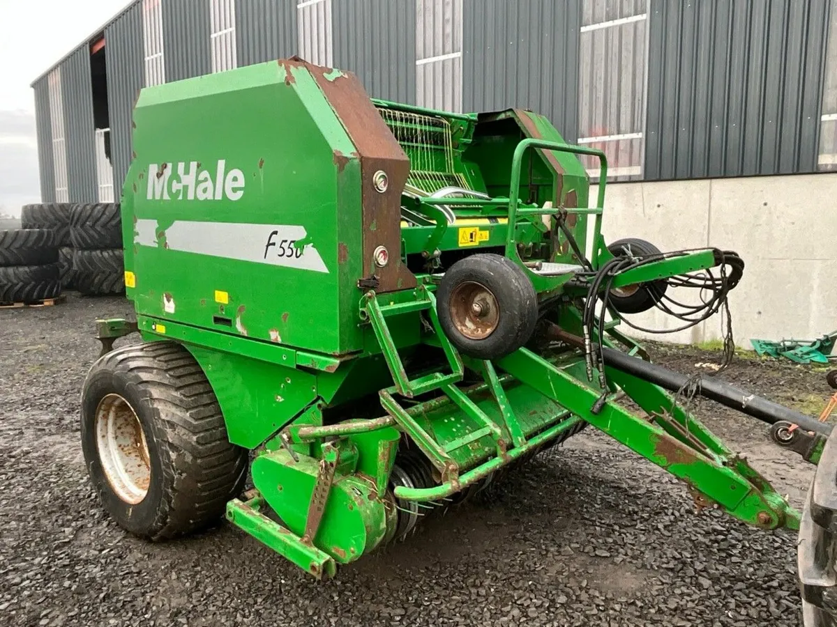 McHALE F550 ROUND BALER - Image 1