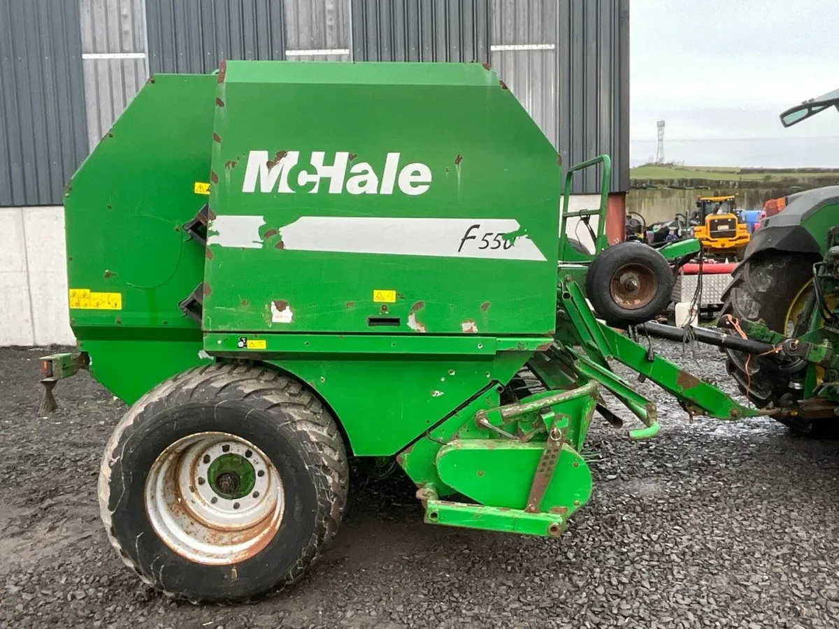 McHALE F550 ROUND BALER - Image 2