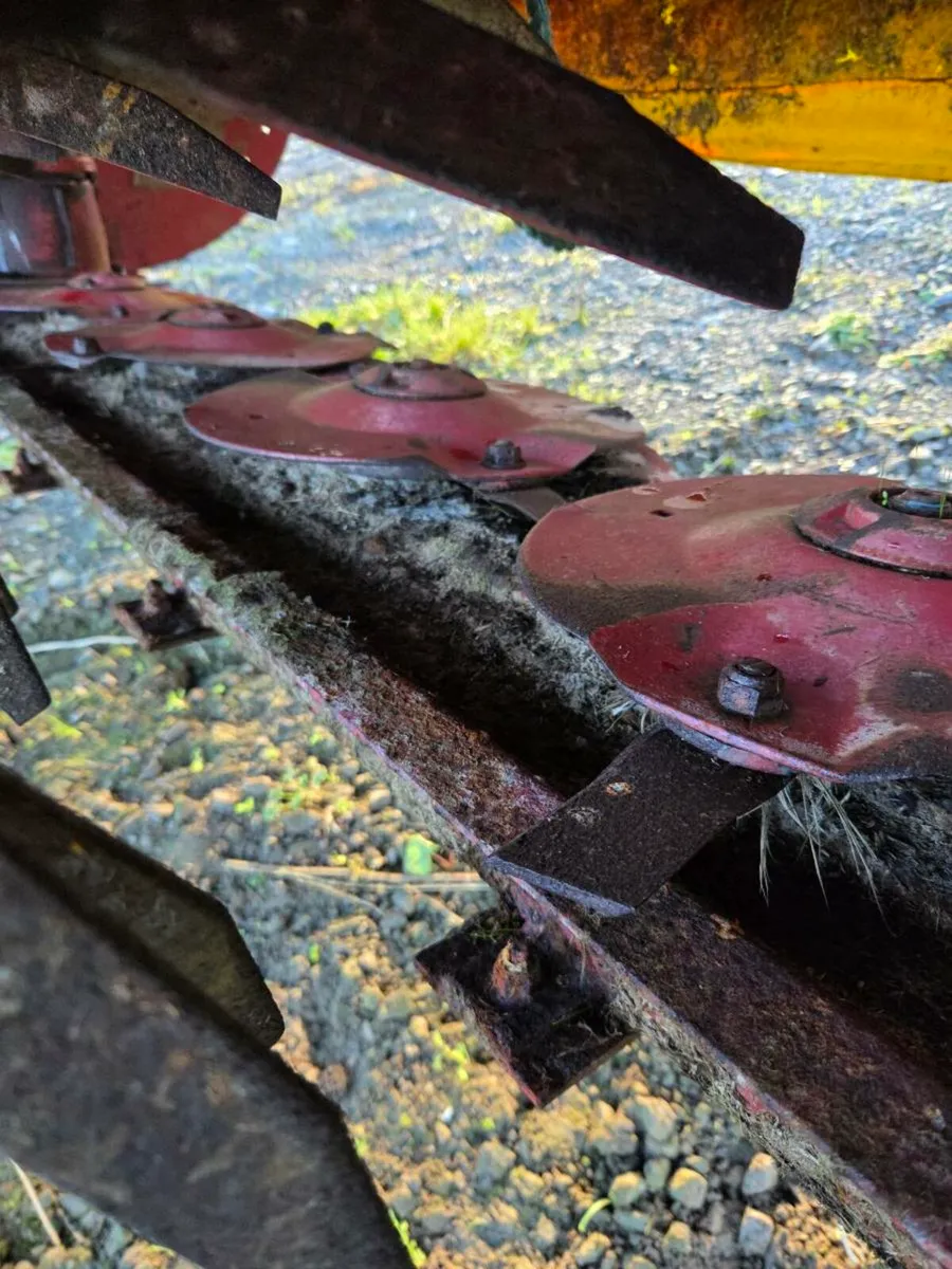 Conditioner mower and Bale wrapper. - Image 4