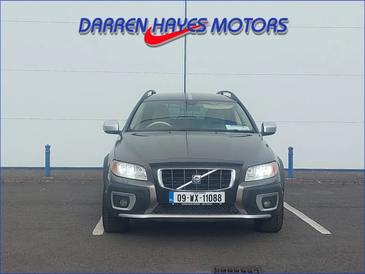 Volvo XC70 2.4 D5 SE 5DR A - Image 3