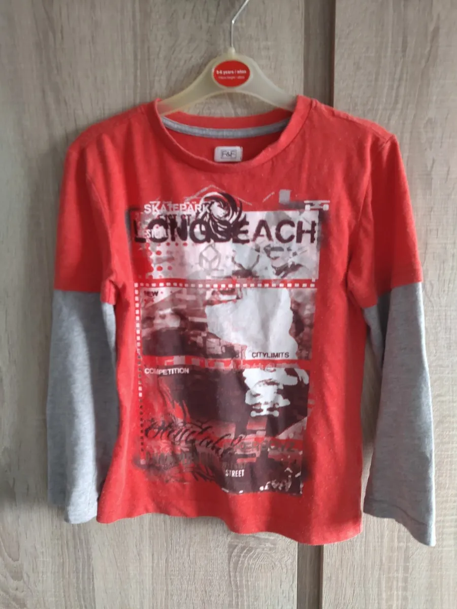 Boy tops 4/6 years old barely worn 8.each - Image 3